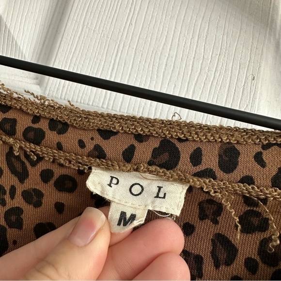 POL Sweater Animal Print Brown Oversized V-Neck Leopard Cheetah Boho Size Medium - Picture 6 of 7
